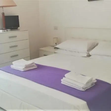 Lägenhet Vacanze Riviera Delle Palme *