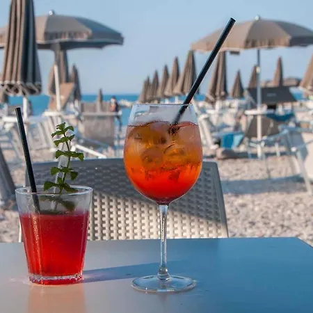 Vacanze Riviera Delle Palme 公寓 圣贝内代托-德尔特龙托