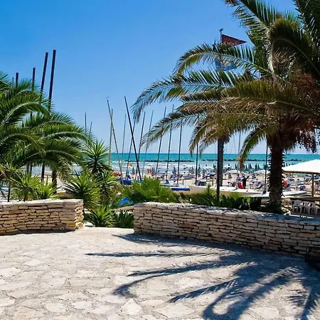 Lägenhet Vacanze Riviera Delle Palme *